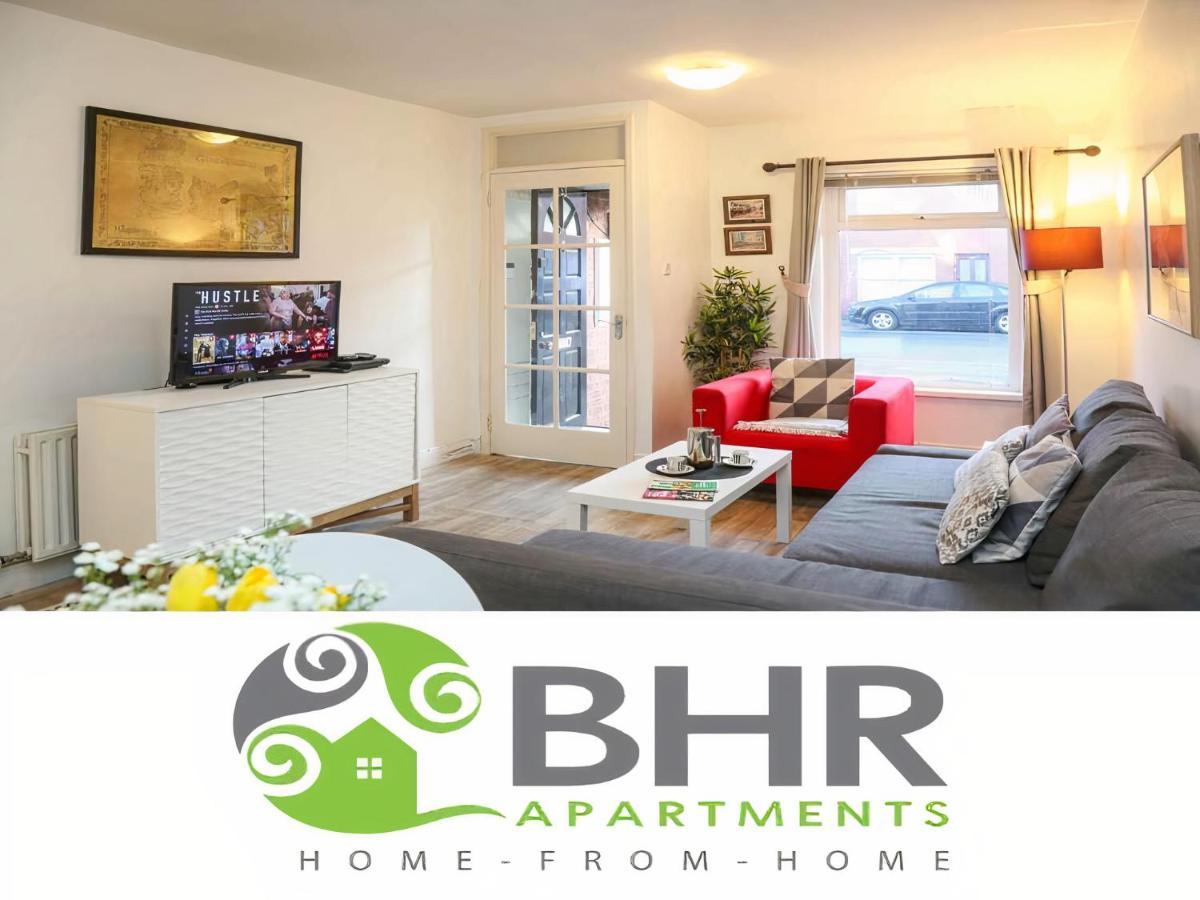 Great Location - Centre - Parking - 4 Beds - 2 Bedrooms Belfast